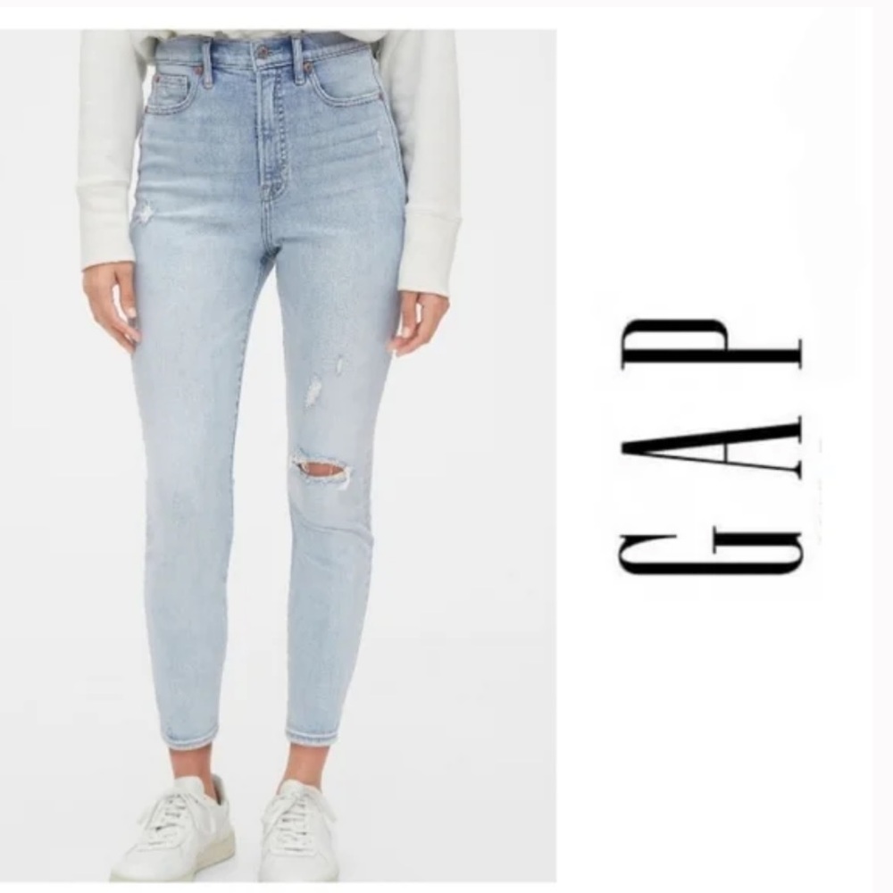 Gap Denim Distressed
True Skinny Jeans Light Wash
Sz 12/31